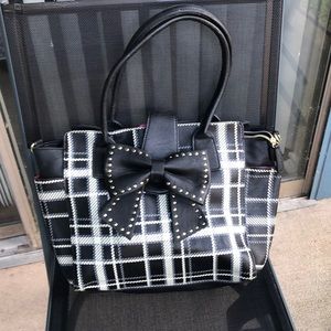 Betsey Johnson bowtie purse!! Mint condition